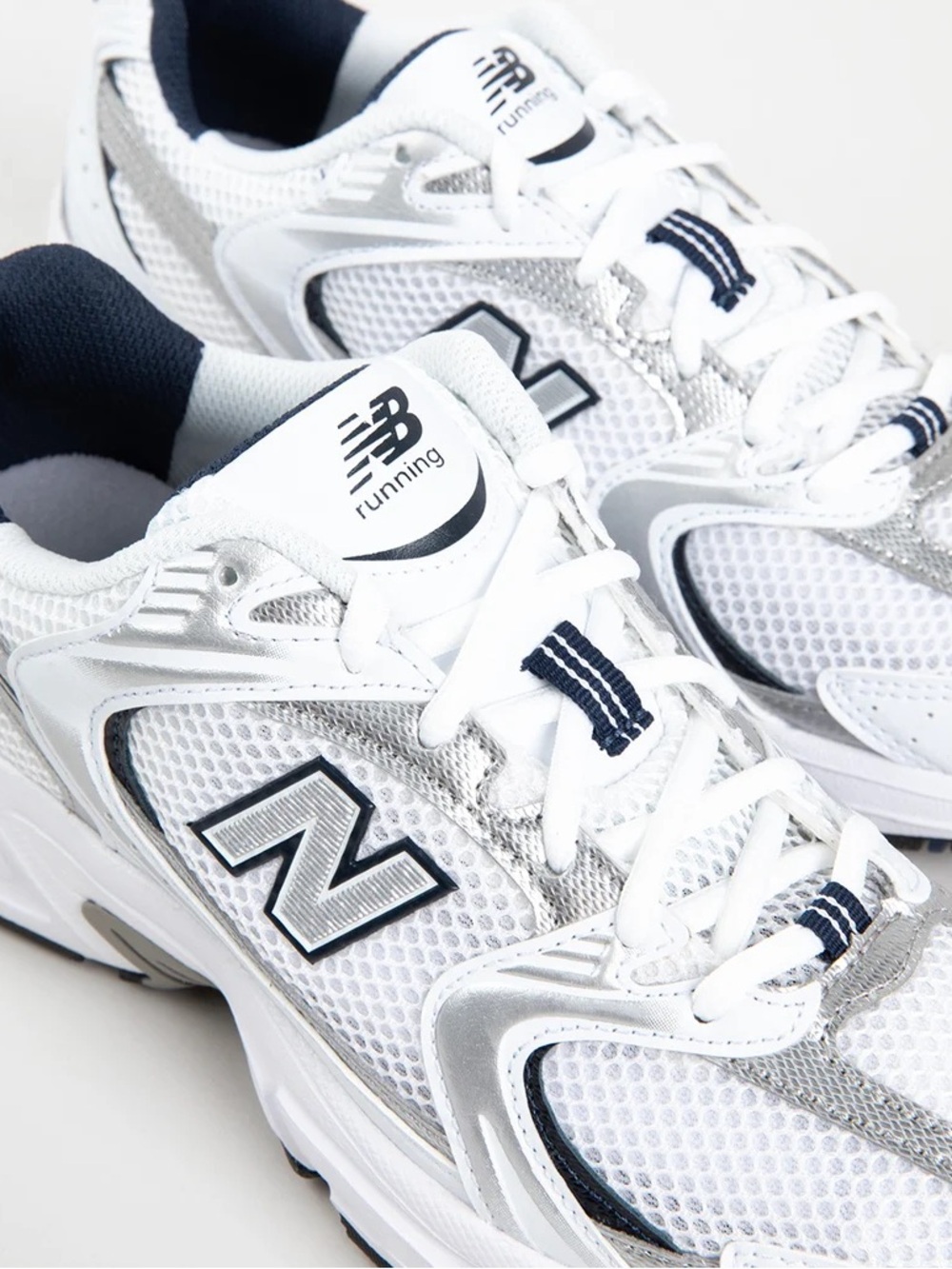 New Balance White/Navy 530 Womens - Picture 3 of 9